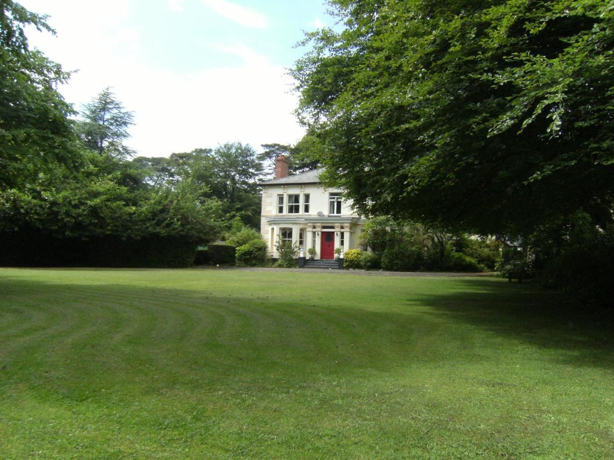 Oak Lodge Llanteg Exteriör bild